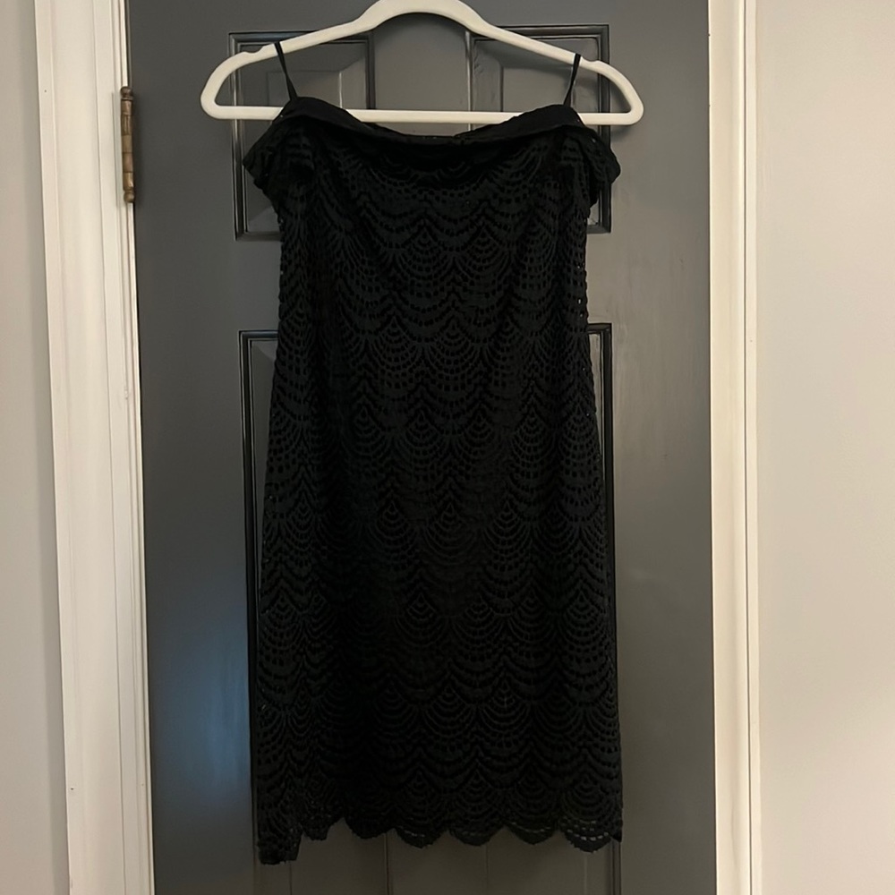 Black, off the shoulder Lily Pulitzer dress. Size xs